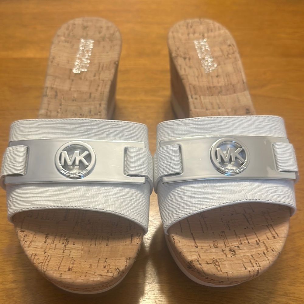Michael Kors Optic White Slip On Sandals NWB Size 9M Warren Platform